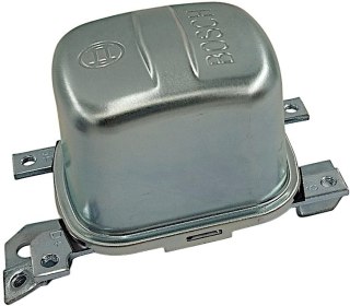 Regulator bosch F026T02200 prądnic do maszyn rolniczych FENDT LOMBARDINI